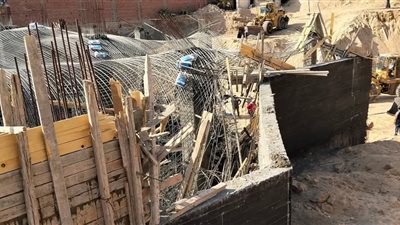 مصرع شابين في حادث انهيار سور مصنع بالقليوبية