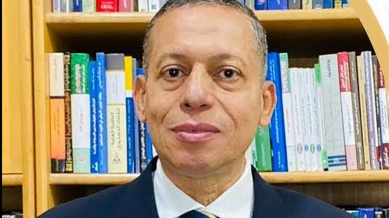 الدكتور أيمن سلامة