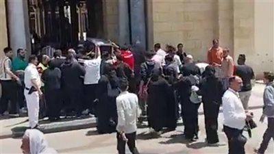 سيد عبد الحفيظ أول الحضور..وصول مشيعي جنازة «أمح الدولى» مسجد عمرو بن العاص