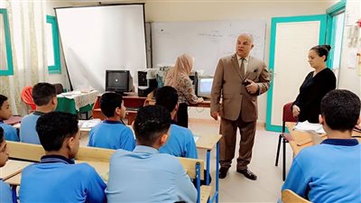 لتأخرة عن طابو الصباح.. استبعاد مدير مدرسة الصوفي الابتدائية بالفيوم