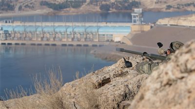 طائرة تركية مسيرة تقصف محيط سد تشرين السوري ودمشق ترسل تعزيزات عسكرية