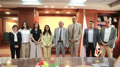 نجيب ساويرس بمسقط رأسه: «دار وسلامة» تستهدف تنمية الصعيد