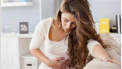 دليل شامل.. كيف تحمي نفسك من النزلات المعوية أثناء السفر؟