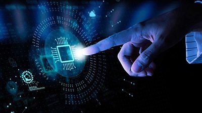 خبير تكنولوجي: الذكاء الاصطناعي والروبوتات حجر الأساس لاقتصاد مصر المستقبلي