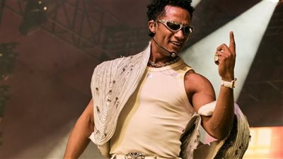 ساعة ألماس لمحمد رمضان من 