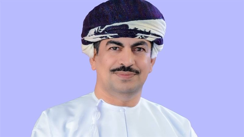 وزير الإعلام العمانى