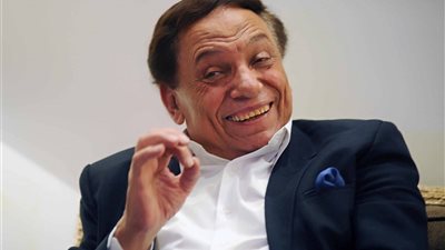 «اللعب مع الكبار».. محمد الصاوي يكشف حقيقة خلافه مع عادل إمام 