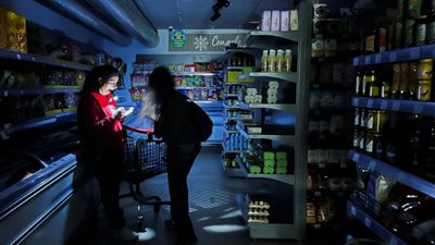 «الفوضى والارتباك» يتصدران المشهد في إسبانيا والبرتغال مع عودة الكهرباء 