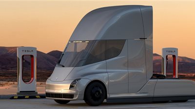 طرح شاحنات «تيسلا سيمي» بمصنع نيفادا العملاق بنهاية 2025