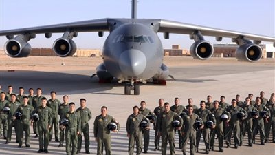 قلق داخل إسرائيل.. هبوط طائرة عسكرية صينية في صعيد مصر