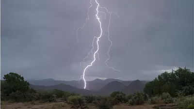 عاصفة ترابية وأمطار رعدية.. الأرصاد تحذر من طقس الأربعاء