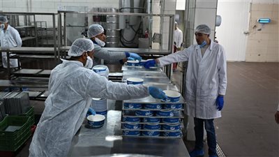 تبدأ العمل.. «الصناعة» تمنح «بلبن» مهلة شهر لتوفيق الأوضاع