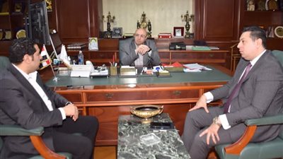 مستشار نائب وزير الاتصالات وغنيم يبحثان آليات إطلاق برنامج التطوير المؤسسي  