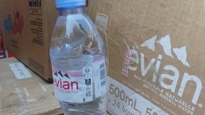 ضبط 2160 زجاجة مياه معدنية غير صالحة للاستهلاك الآدمي ببورسعيد