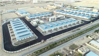 الصناعة تعلن طرح 332 مصنعا صغيرا كامل التجهيزات في 10 محافظات