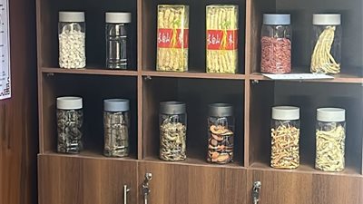 الصحة: اغلاق عيادة الطب الصيني التقليدية بمدينة نصر  للعمل بدون ترخيص