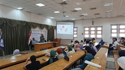 تعاون بين جامعة قناة السويس ووزارة الاتصالات لتدريب الطلاب على سوق العمل