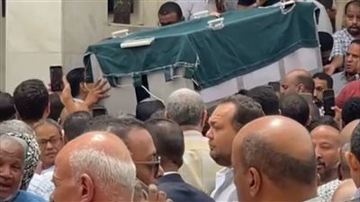 بحضور نجوم الرياضة.. تشييع جنازة والدة لاعب الأهلي السابق أسامة عرابي