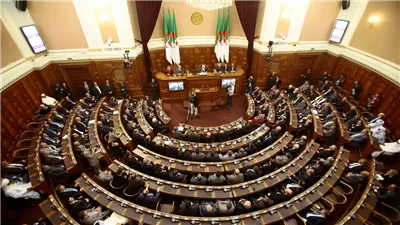 الجزائر تشرع في مناقشة قانون «التعبئة العامة» وسط تصاعد التوتر مع دول الجوار