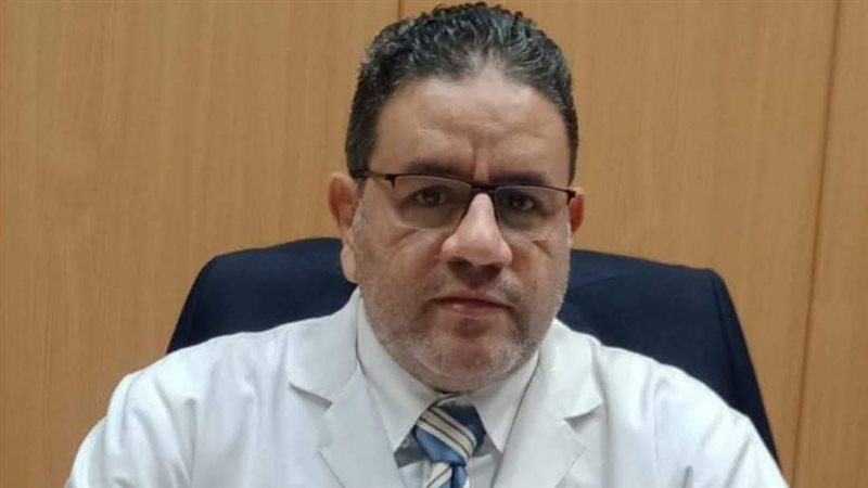 الدكتور عمرو
