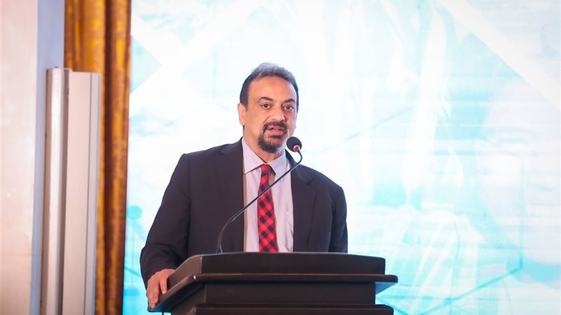 الدكتور حسام عبدالغفار
