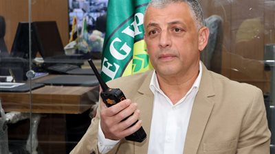 محافظ الإسماعيلية يترأس الشبكة الوطنية ويتابع  تطورات الأحوال الجوية 