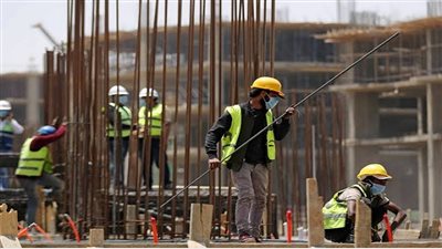 نبض الوطن.. مجدي بدوي: تكريم العمال القدامى حافز معنوي لشباب العمال