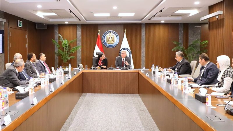 وزير البترول 