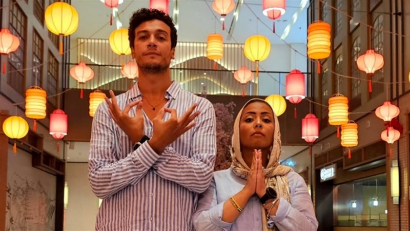 أحمد عبد الوهاب وزوجته