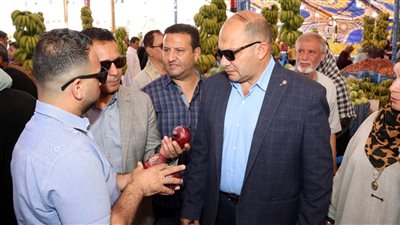 بأسعار مخفضة.. افتتاح منفذ الخضروات والفاكهة واللحوم بحي ثالث الإسماعيلية