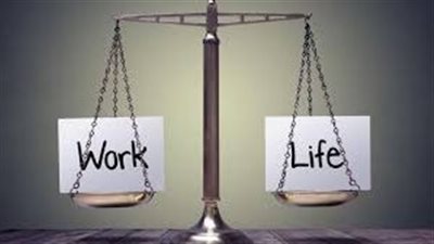 كيف تحققين التوازن بين حياتك المهنية ودورك كأم؟ .. نصائح للتألق والنجاح