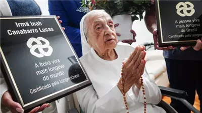 من  كرة القدم إلى الإيمان.. كيف أصبحت إينا لوكاس أكبر معمرة في العالم؟