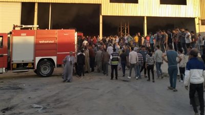 تم السيطرة.. إصابة 11 شخصا إثر حريق داخل محطة بطاطس في البحيرة