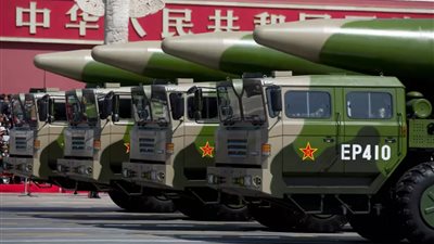 الصين ترد على تهديد صواريخها فرط الصوتية على حاملات الطائرات الأمريكية 