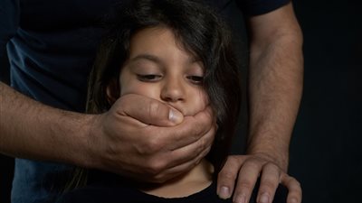 متحدث النواب السابق: الاعتداء على الأطفال خطيئة مجتمعية تُهدد الأجيال القادمة