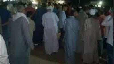 أهالى طامية بالفيوم يشيعون جثمان مهندسه ونجلها توفي في حريق خط غاز أكتوبر 