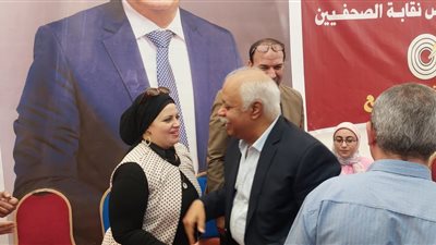 وصول الكاتب الصحفي حمدي رزق لمقر نقابة الصحفيين للتسجيل بالجمعية العمومي