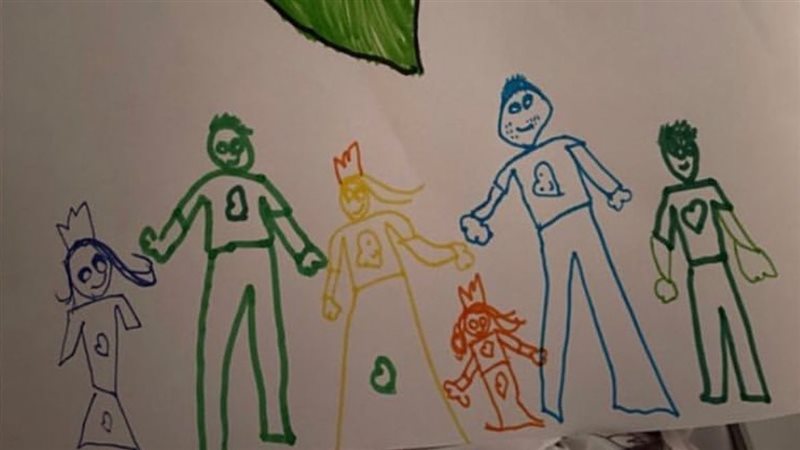 اطلب من طفلك أن يرسم