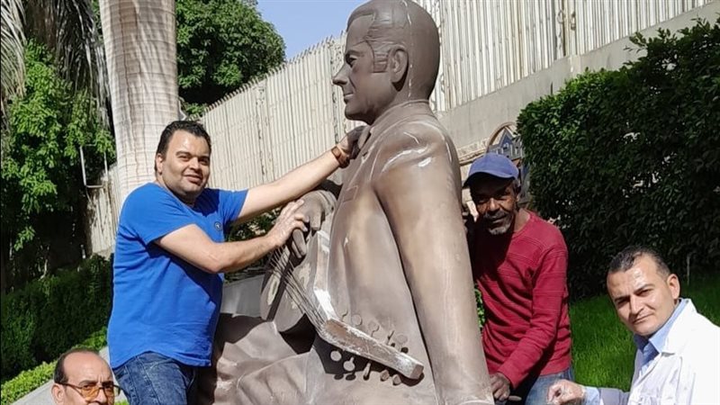ترميم تمثال ملك العود