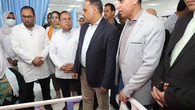 محافظ الشرقية يتابع سير انتظام العمل بمستشفى بلبيس المركزي 