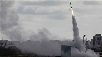 إسرائيل تعترض صاروخين من اليمن.. والحوثيون يعلنون استهداف قاعدة جوية قرب حيفا