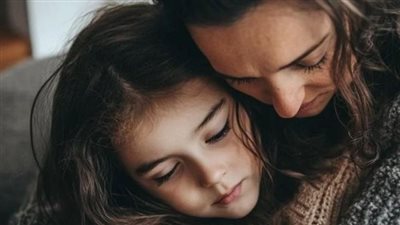 بعد حوادث الاعتداء على الأطفال.. طبيب يقدم روشتة لحماية الأبناء