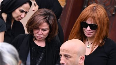 نجوم الفن والإعلام يشاركون في جنازة الراحل وليد مصطفى