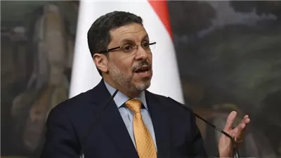 رئيس وزراء الحكومة اليمنية أحمد عوض بن مبارك يقدم استقالته نهائية