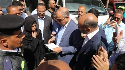 قابلته في الشارع.. محافظ المنيا يتصل على رئيس الجامعة للتوصية على مريضة