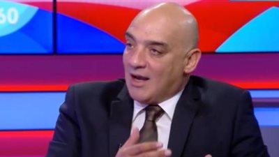 مدير تحرير الأهرام: افتتاح مصانع عالمية في مصر شهادة بكفاءة العامل المصري