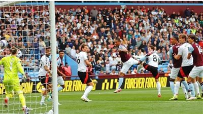 نجم الدوري الإنجليزي على رادار الأهلي في الانتقالات الصيفية