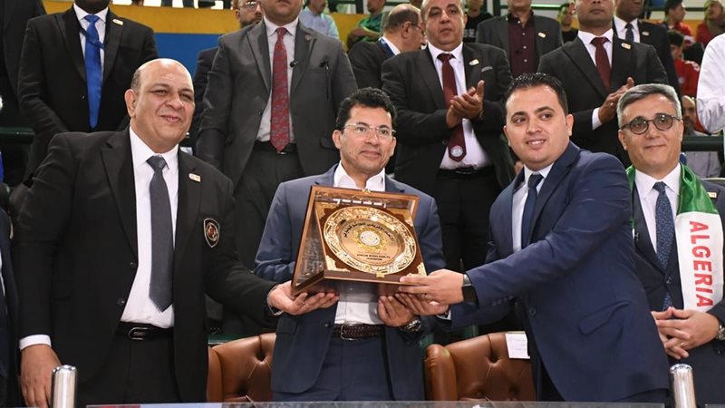 أشرف صبحي وزير الشباب