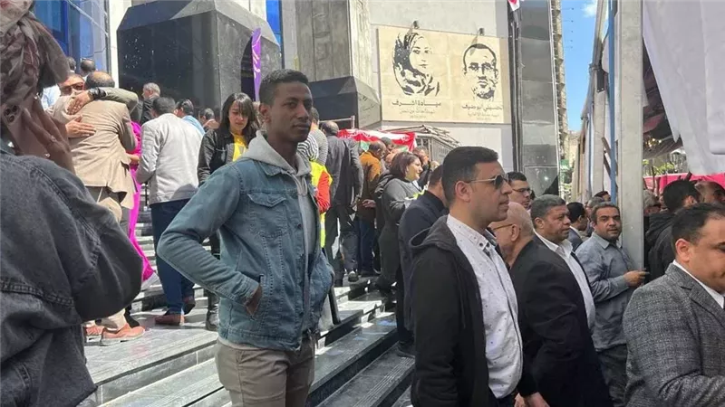 مشاركة أعداد كبيرة