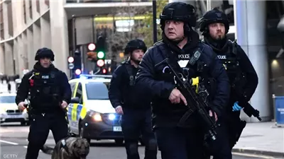 الشرطة البريطانية تعتقل 5 أشخاص بينهم 4 إيرانيين بتهمة التخطيط لهجوم إرهابي
